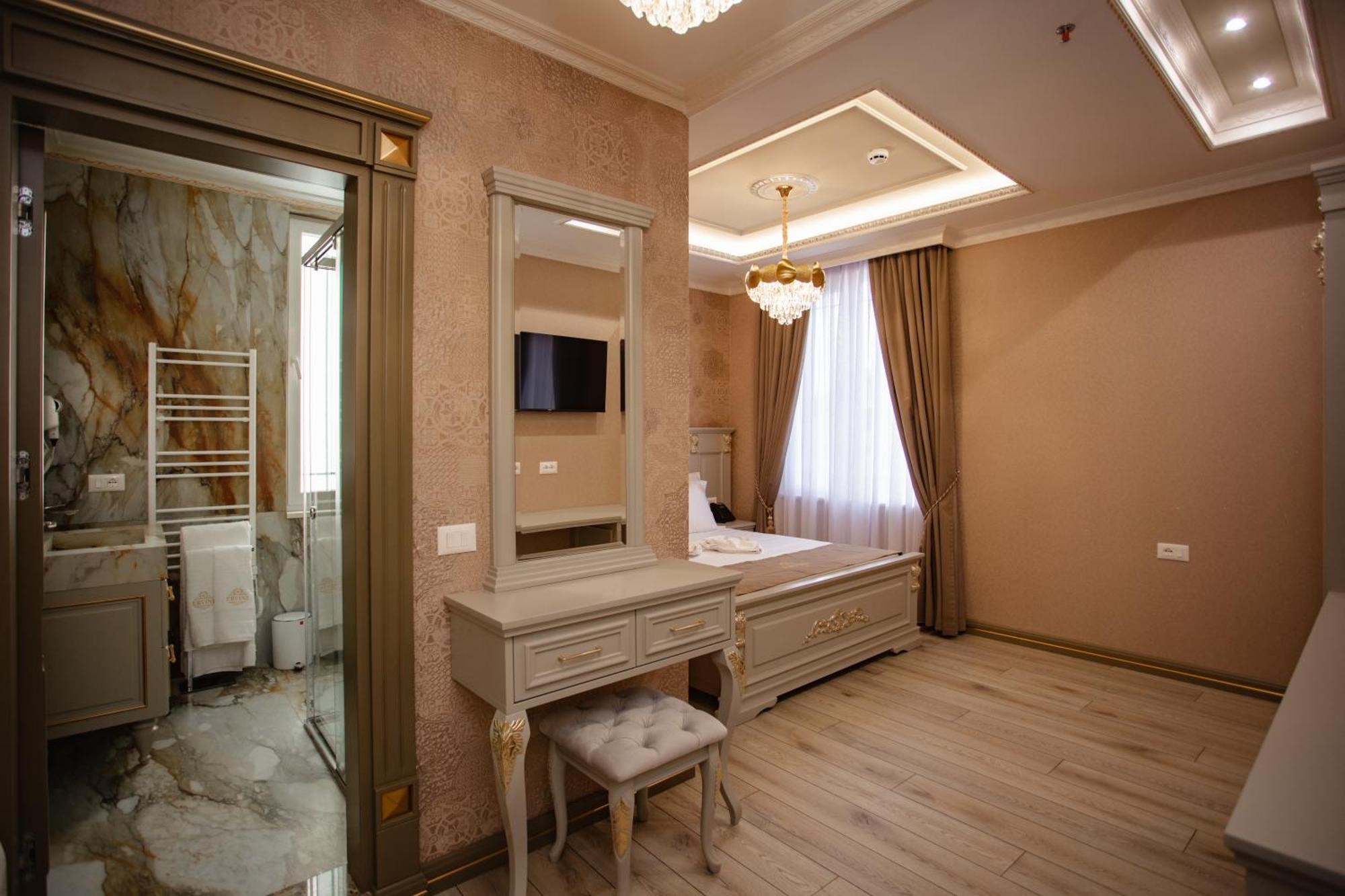Ervini Boutique Hotel Shkodër Екстериор снимка