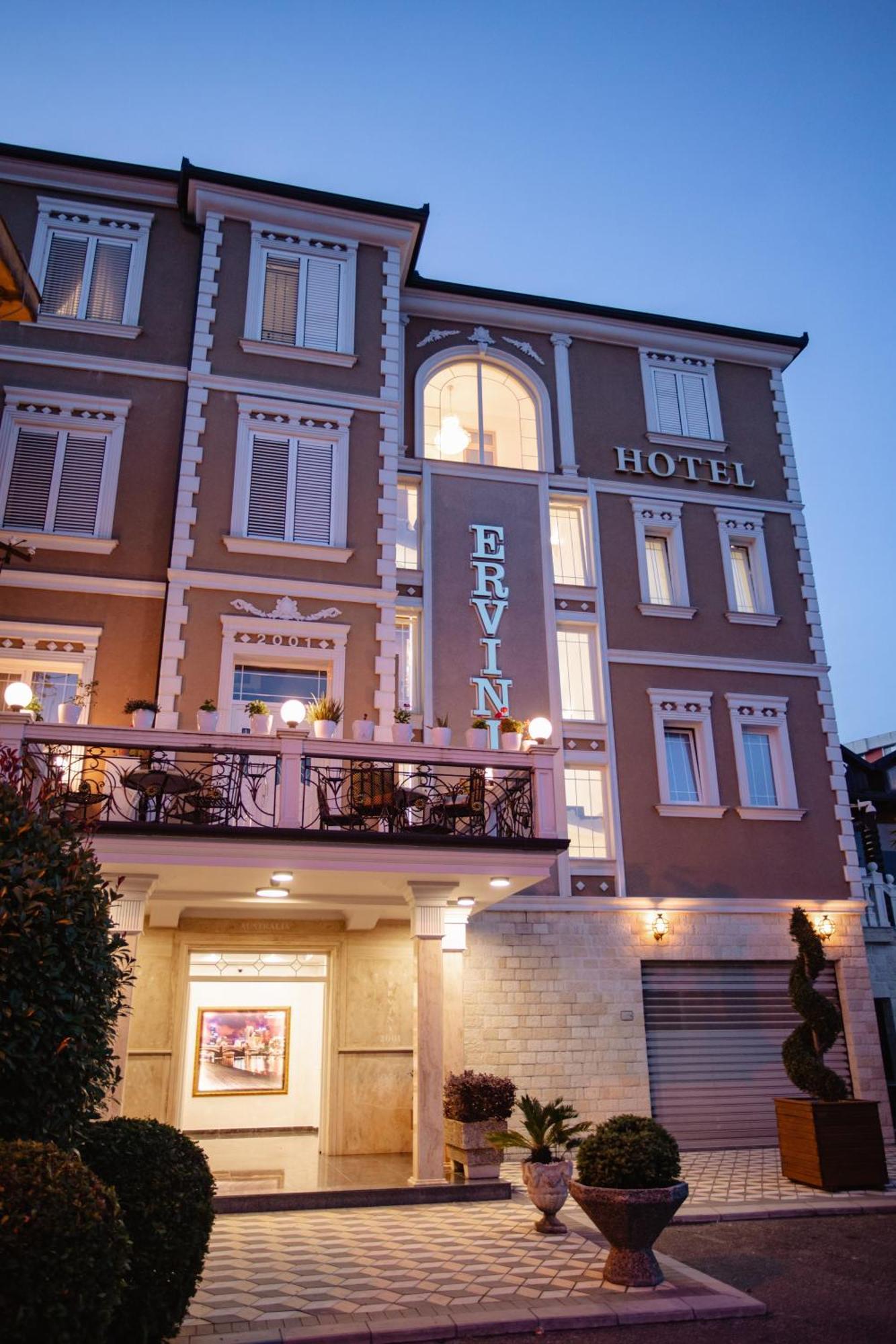 Ervini Boutique Hotel Shkodër Екстериор снимка