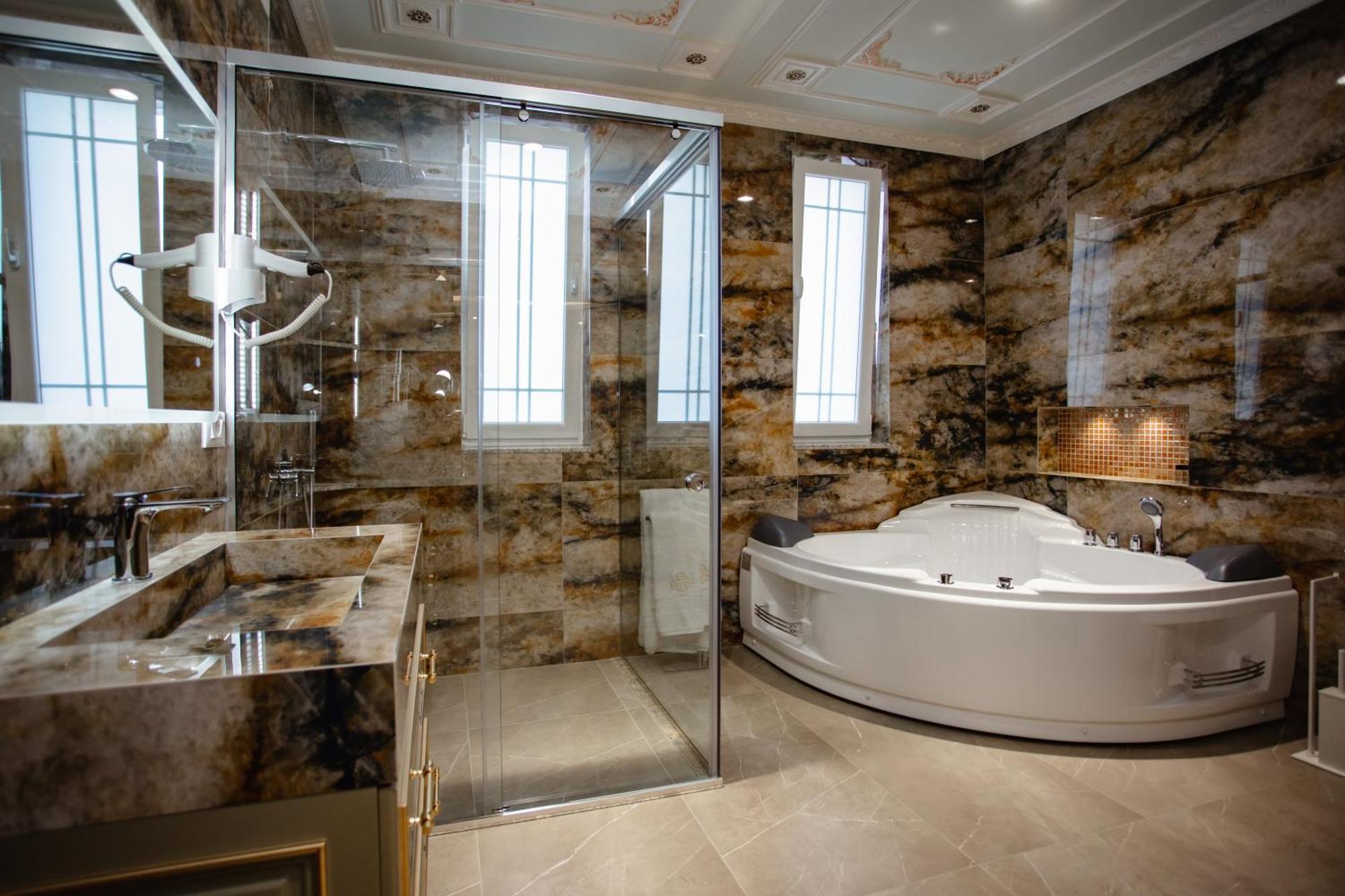 Ervini Boutique Hotel Shkodër Екстериор снимка